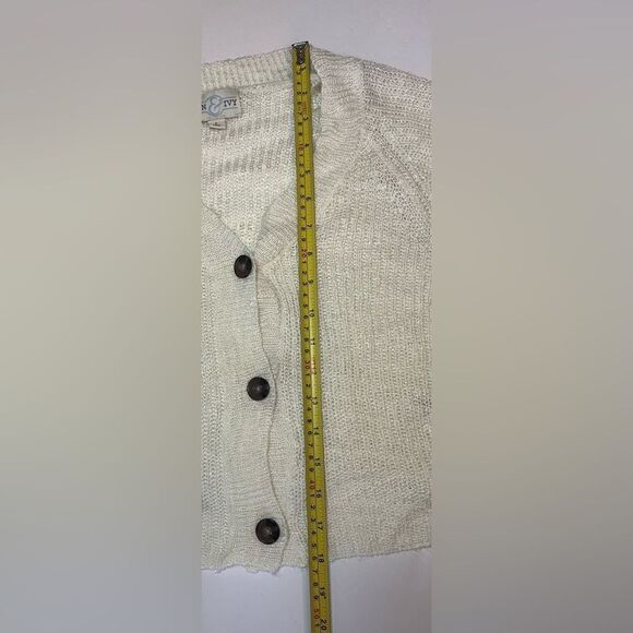 Jun & Ivy Soft Cropped Cardigan Sz S-M Cream Coastal Grandma - Picture 6 of 8